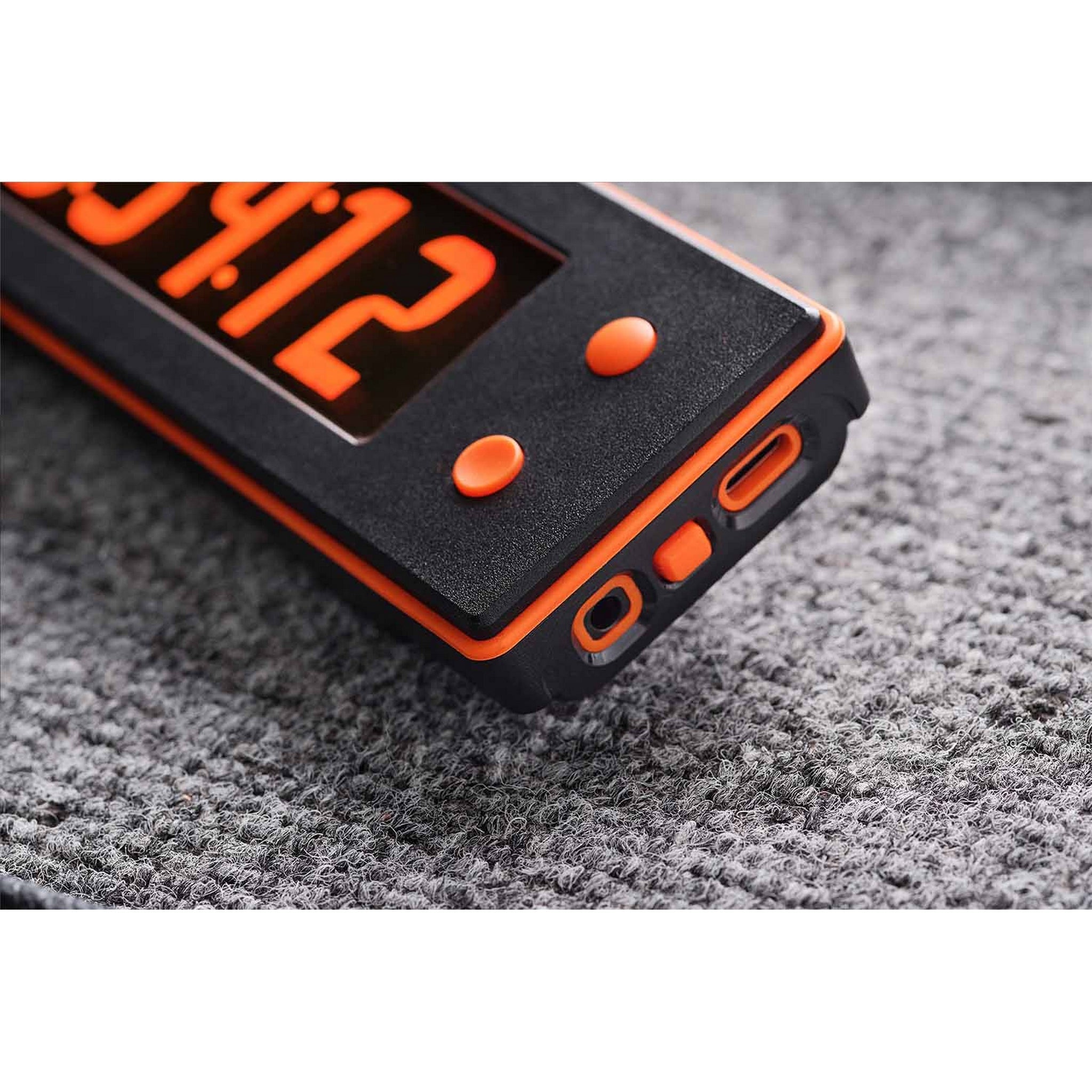 Tentacle Sync Timebar: A High - Contrast Multipurpose OLED Timecode Display