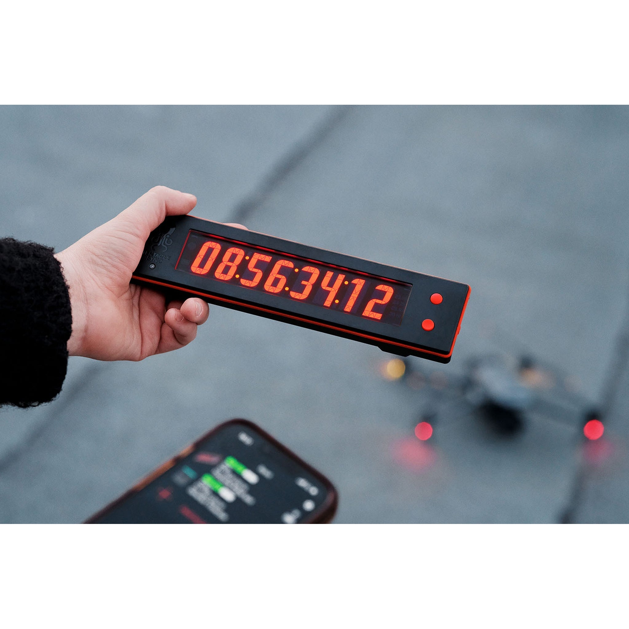 Tentacle Sync Timebar: A High - Contrast Multipurpose OLED Timecode Display